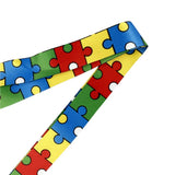Cordão de Pescoço Estampado com Identificação para Autismo – Porta-Chaves, Celular, Crachá e Apito de Segurança Infantil